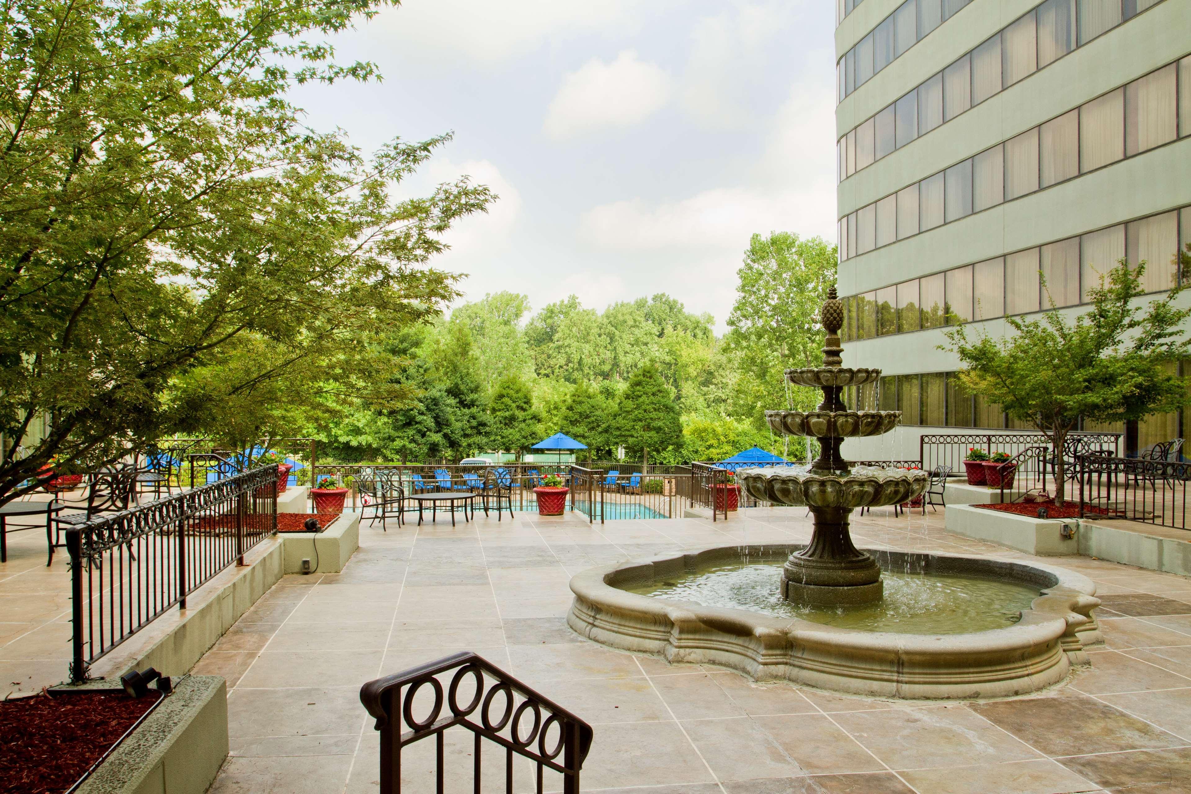 Hotel Hilton Charlotte Executive Park Extérieur photo