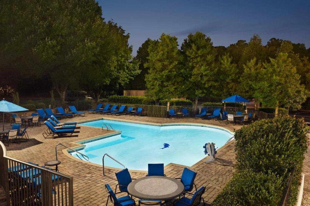 Hotel Hilton Charlotte Executive Park Extérieur photo