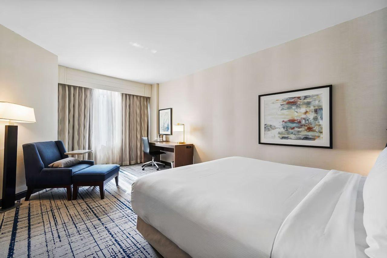 Hotel Hilton Charlotte Executive Park Extérieur photo