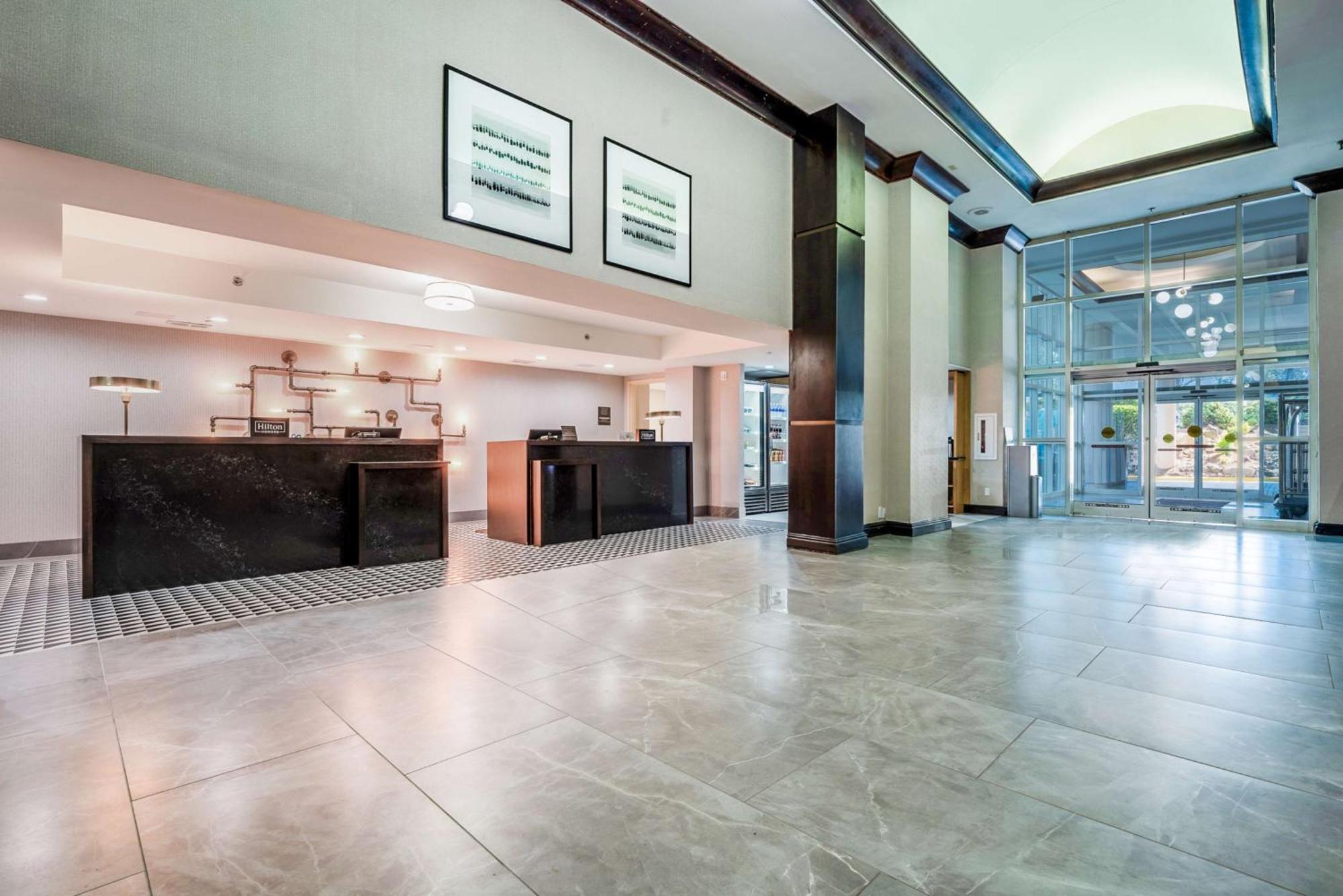 Hotel Hilton Charlotte Executive Park Extérieur photo