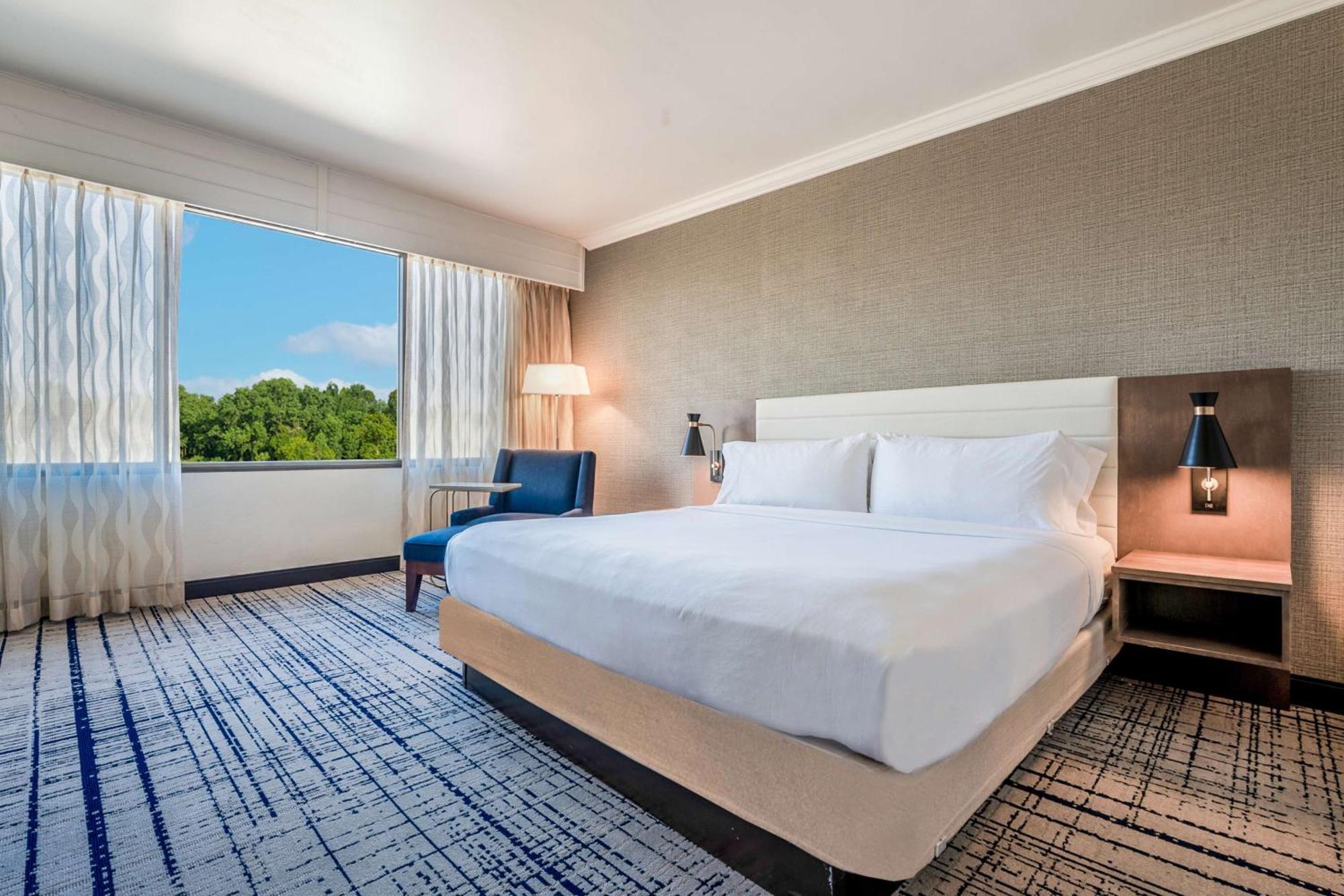 Hotel Hilton Charlotte Executive Park Extérieur photo